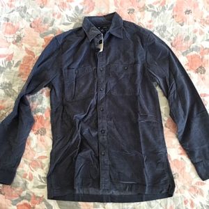 Gap men's corduroy style button down shirt